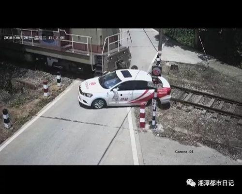 火车驾驶视频,揭秘驾驶室里的惊险与操控