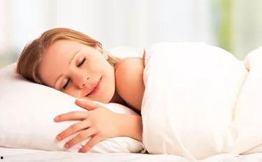 帮助睡眠的视频,轻松入睡的神奇技巧