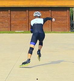 轮滑初学者视频,轻松入门视频教程解析