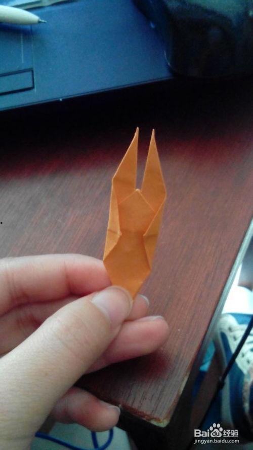 叠千纸鹤视频,浪漫手工艺术品的制作过程