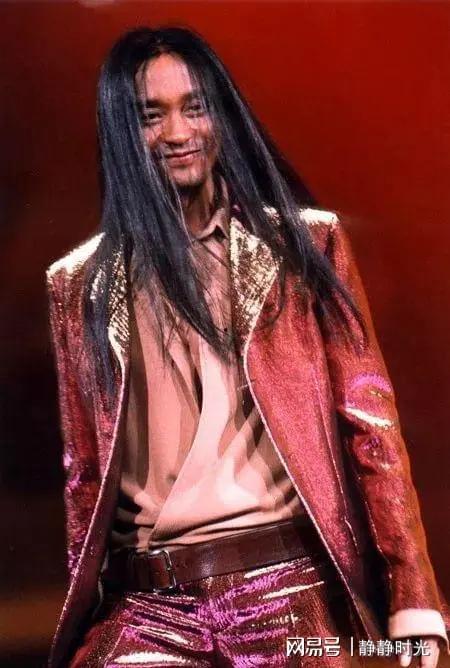 张国荣演唱会视频,张国荣演唱会经典瞬间回顾