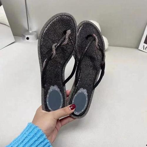 人字拖视频,夏日休闲必备，潮流与舒适的完美结合