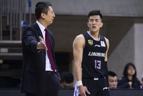 郭艾伦打球视频,速度与激情的篮球盛宴