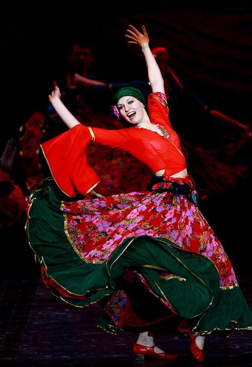 俄舞视频,探寻俄罗斯舞蹈的独特魅力