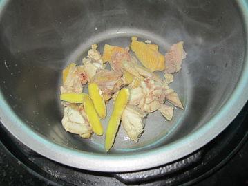 炖鸡汤的视频,营养美味，简单易学的烹饪教程