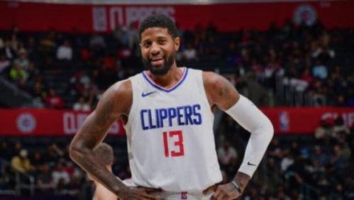 保罗乔治视频,篮球场上的英勇表现