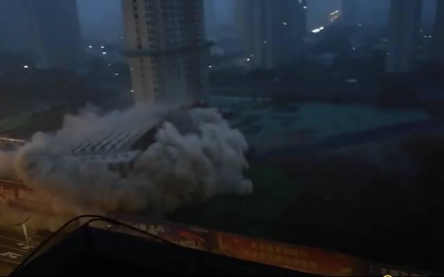 高楼爆破视频,震撼视觉盛宴与工程智慧的结晶