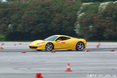 法拉利开车视频