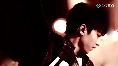 王俊凯舞蹈视频,动感舞步演绎青春活力